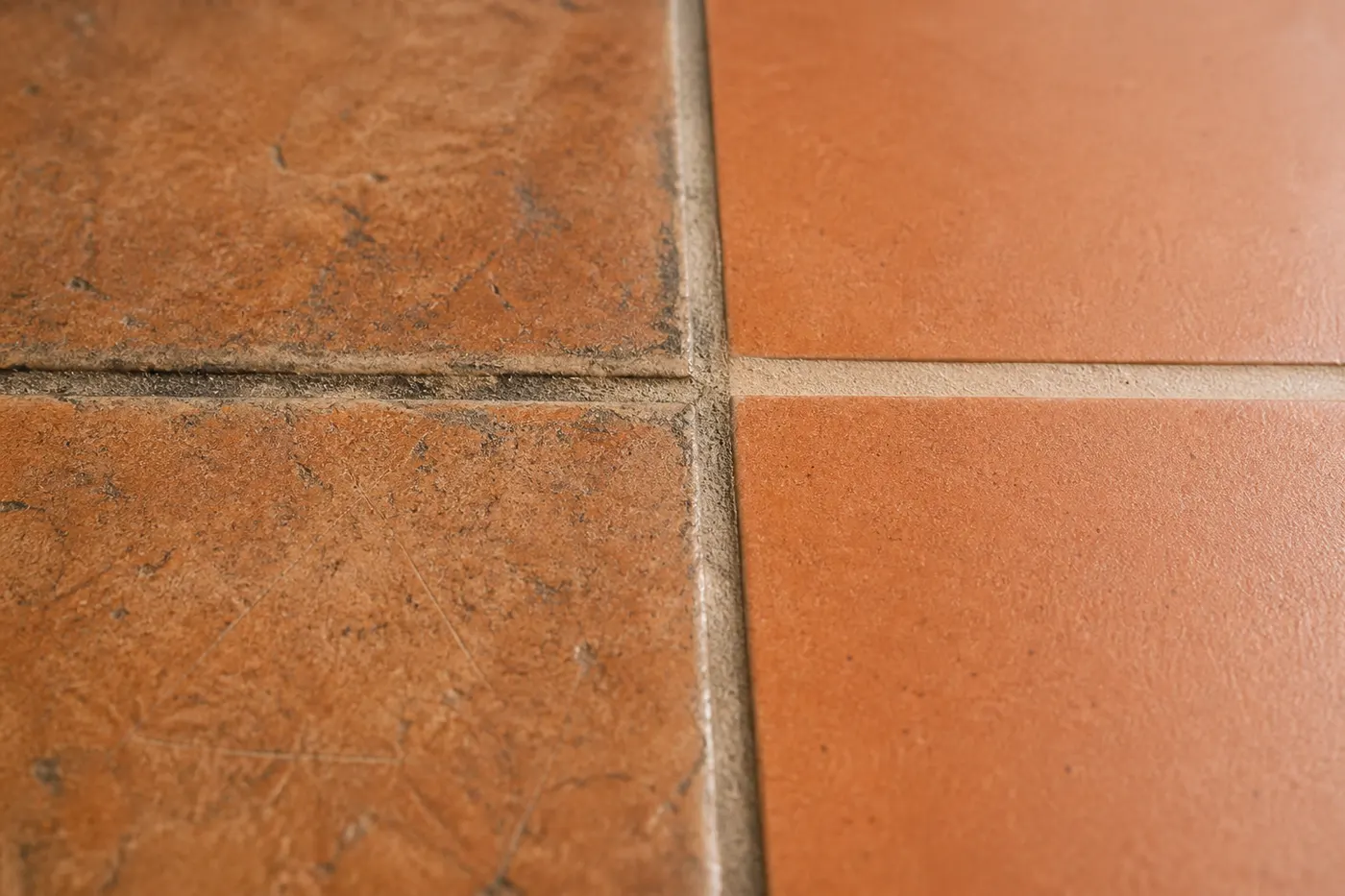 Piso terracota antes y después del pulido